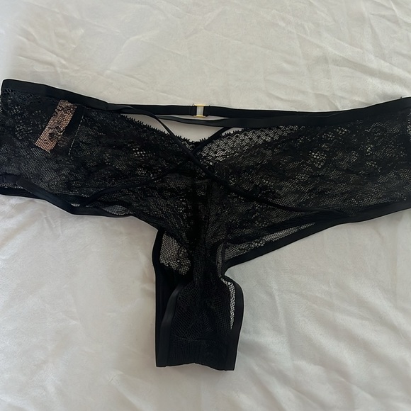 NWT Bundle of 2 VS Cheeky Panties Size L - Picture 7 of 8